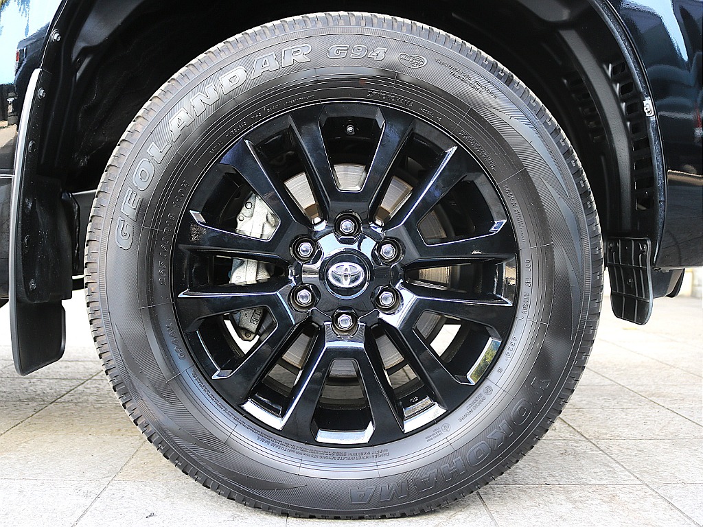 トヨタ ランドクルーザープラド(10枚目)