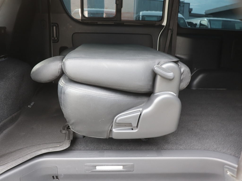 トヨタ ハイエースバン(17枚目)