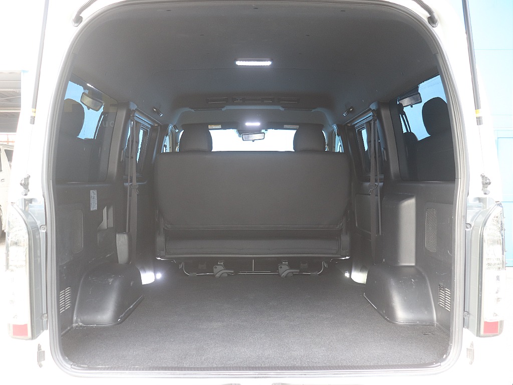 トヨタ ハイエースバン(19枚目)