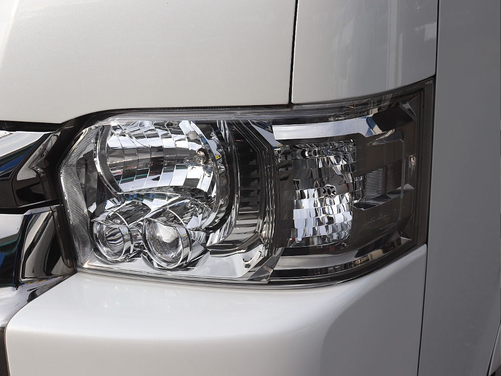 トヨタ ハイエースバン(40枚目)