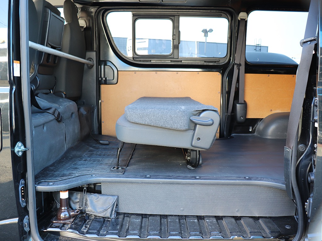 2列目シートを倒す事によってより広いスペースを確保