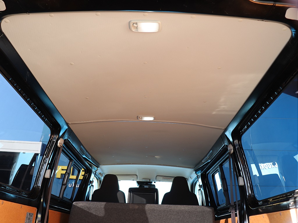 ハイエースの事なら専門店のフレックス福岡店へ！　現金を減らしにくいローン購入や、経費が使える法人様にぴったりのリースなどハイエースライフを始めるお手伝いを致します！