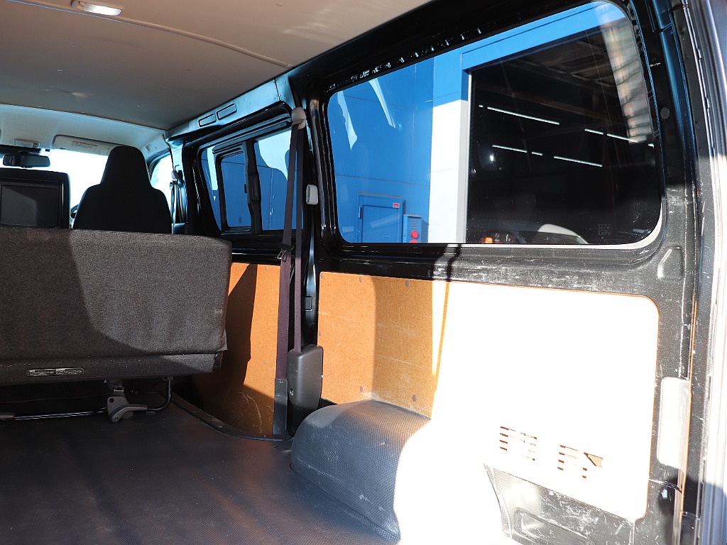 ハイエースの事なら専門店のフレックス福岡店へ！　現金を減らしにくいローン購入や、経費が使える法人様にぴったりのリースなどハイエースライフを始めるお手伝いを致します！