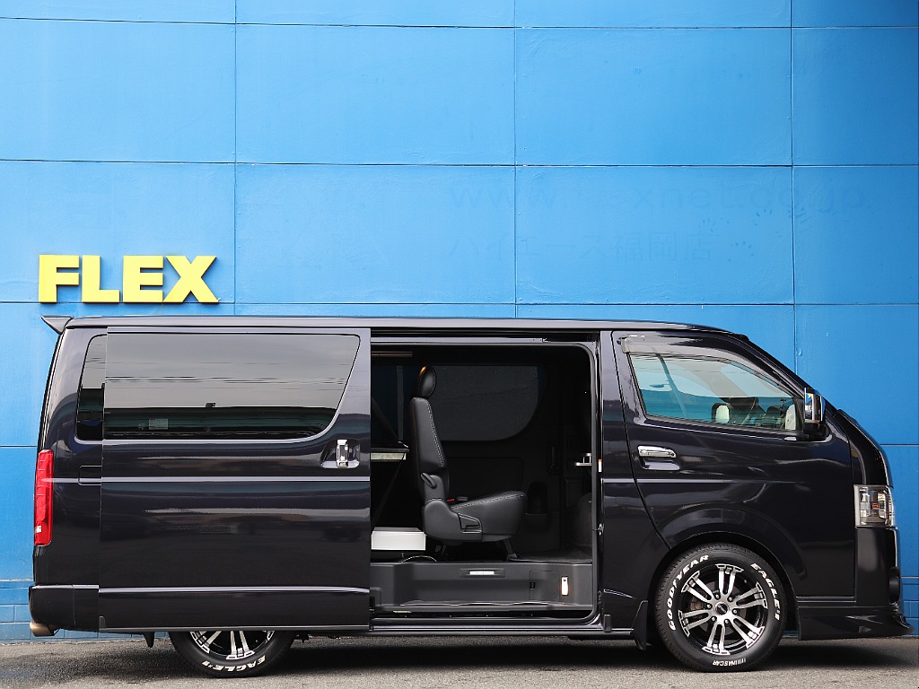 ハイエースの事なら専門店のフレックス福岡店へ！　現金を減らしにくいローン購入や、経費が使える法人様にぴったりのリースなどハイエースライフを始めるお手伝いをいたします！