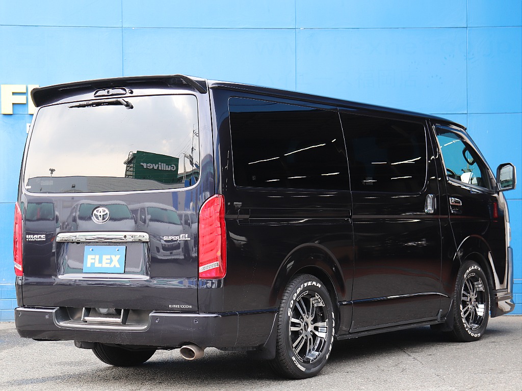 ハイエースの事なら専門店のフレックス福岡店へ！　現金を減らしにくいローン購入や、経費が使える法人様にぴったりのリースなどハイエースライフを始めるお手伝いをいたします！