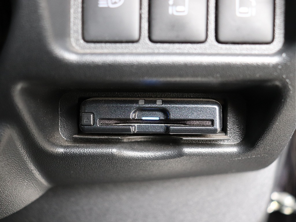 ハイエースの事なら専門店のフレックス福岡店へ！　現金を減らしにくいローン購入や、経費が使える法人様にぴったりのリースなどハイエースライフを始めるお手伝いをいたします！