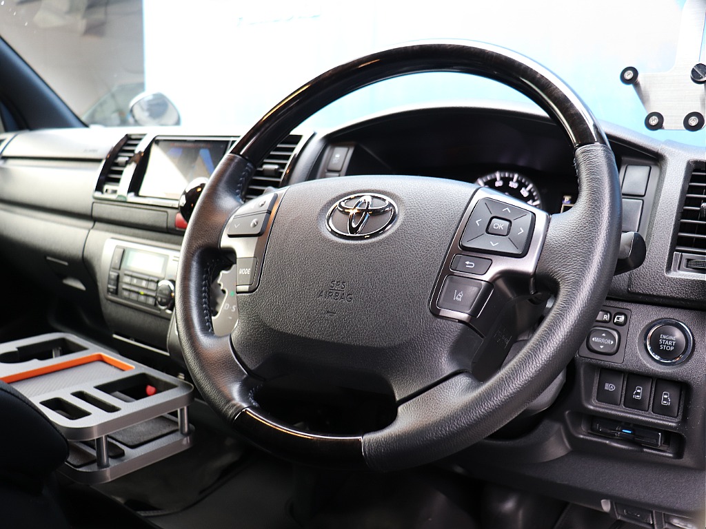 ハイエースの事なら専門店のフレックス福岡店へ！　現金を減らしにくいローン購入や、経費が使える法人様にぴったりのリースなどハイエースライフを始めるお手伝いをいたします！