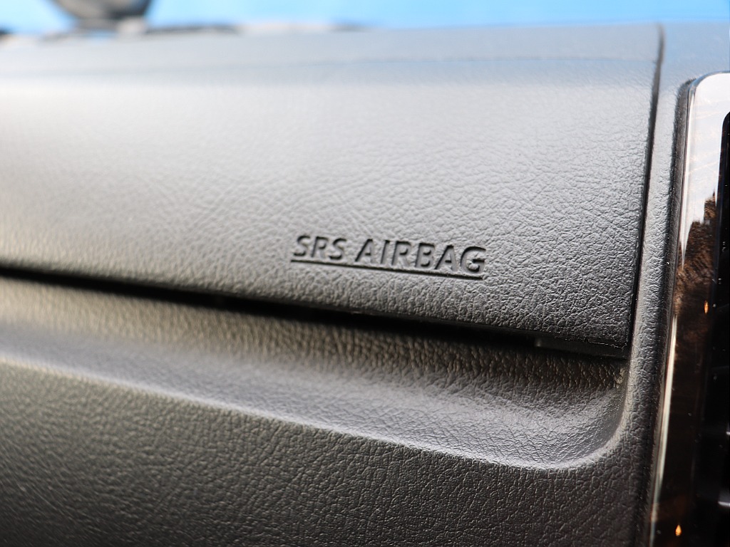 ハイエースの事なら専門店のフレックス福岡店へ！　現金を減らしにくいローン購入や、経費が使える法人様にぴったりのリースなどハイエースライフを始めるお手伝いをいたします！