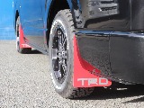 TRDマットフラップを装着しオフロード感を演出！