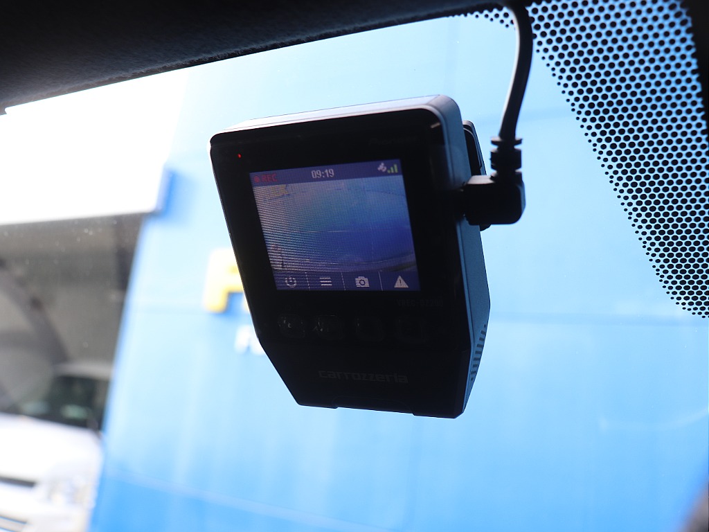 カロッツェリアフロントドライブレコーダー搭載！