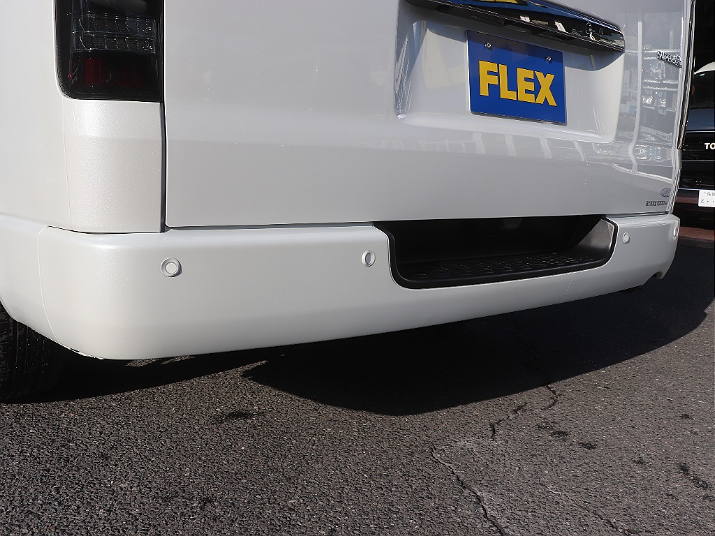 トヨタ ハイエースバン(9枚目)