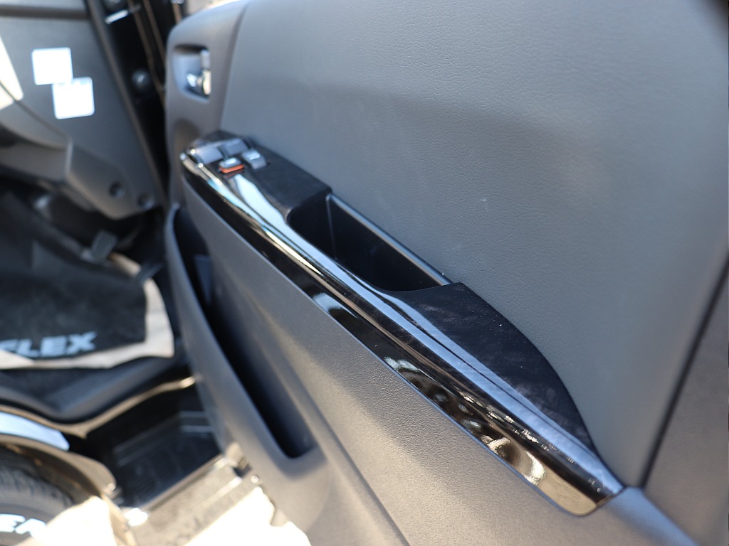 ハイエースの事なら専門店のフレックス福岡店へ！　現金を減らしにくいローン購入や、経費が使える法人様にぴったりのリースなどハイエースライフを始めるお手伝いを致します！