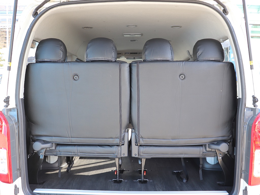 ハイエースの事なら専門店のフレックス福岡店へ！　現金を減らしにくいローン購入や、経費が使える法人様にぴったりのリースなどハイエースライフを始めるお手伝いを致します！