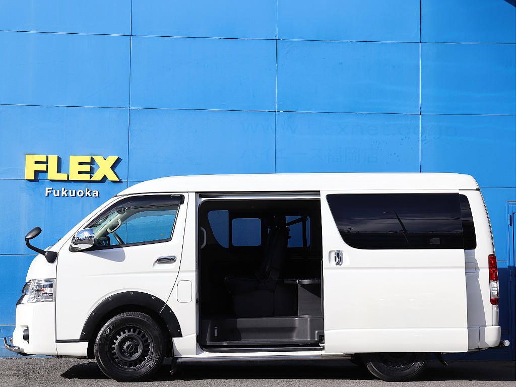 パワースライドドア完備！