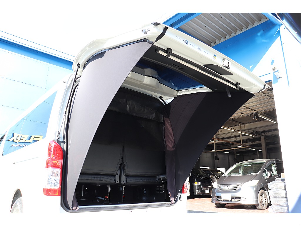 トヨタ ハイエース(15枚目)