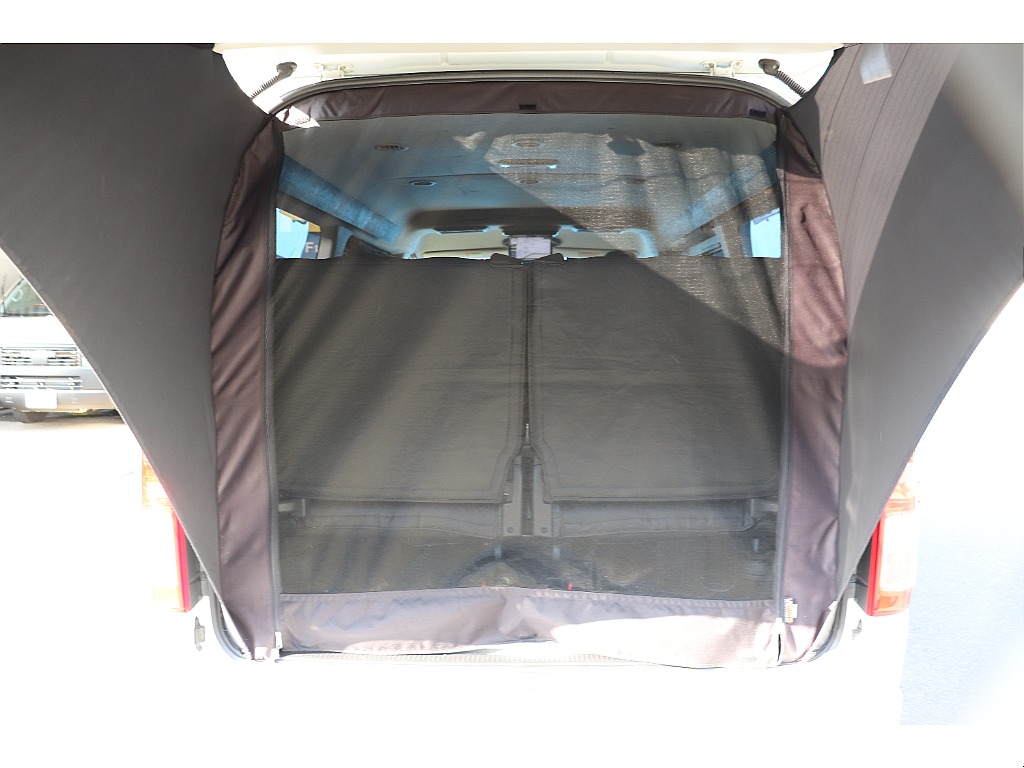 トヨタ ハイエース(16枚目)