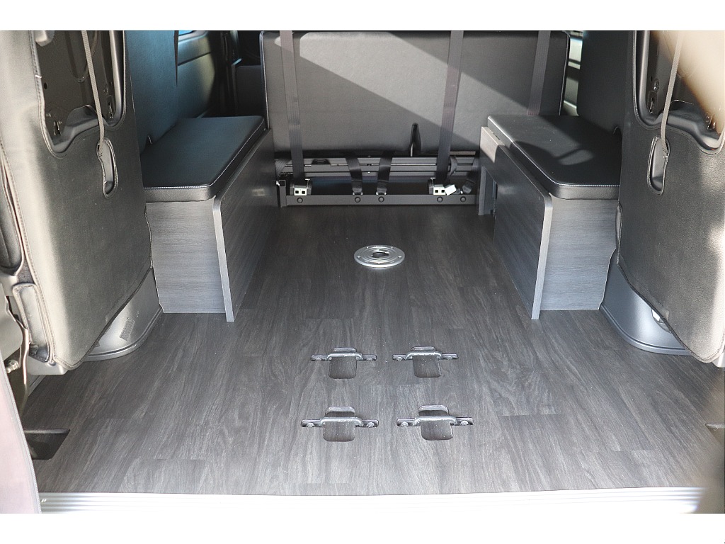 トヨタ ハイエース(27枚目)