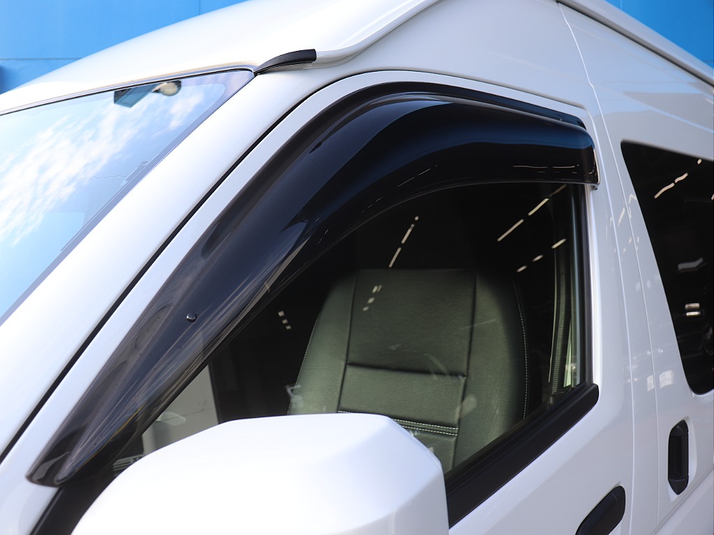 ハイエースの事なら専門店のフレックス福岡店へ！　現金を減らしにくいローン購入や、経費が使える法人様にぴったりのリースなどハイエースライフを始めるお手伝いをいたします！