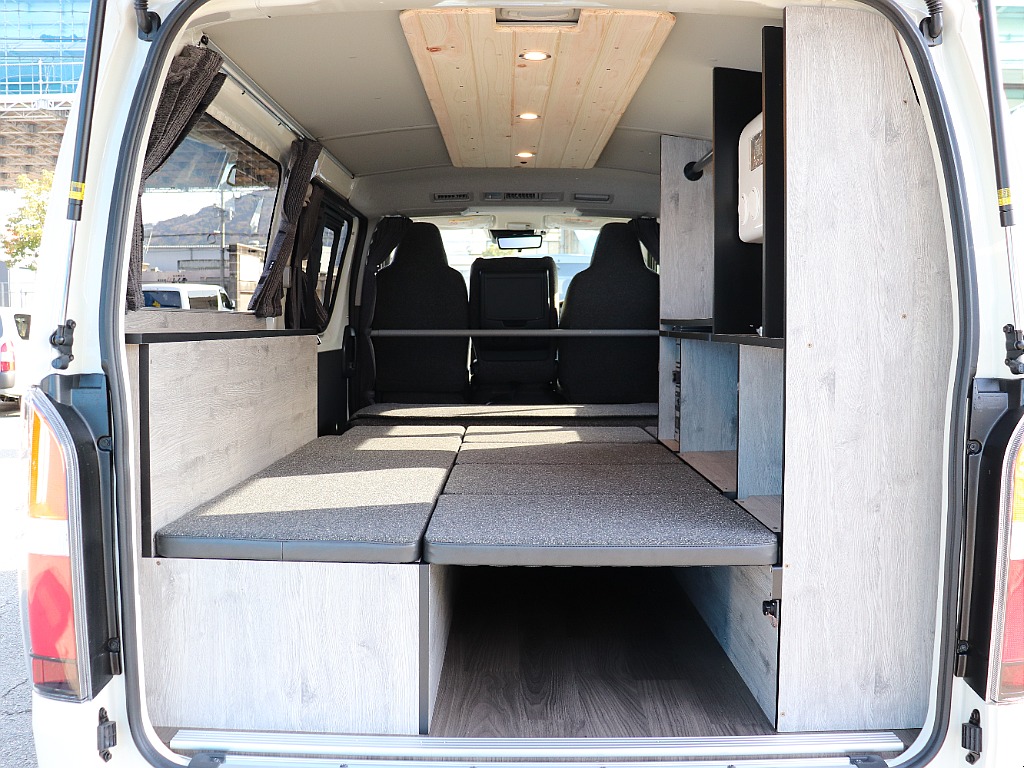 トヨタ ハイエースバン(14枚目)