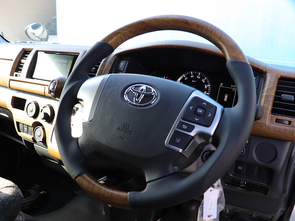 トヨタ ハイエースバン(30枚目)