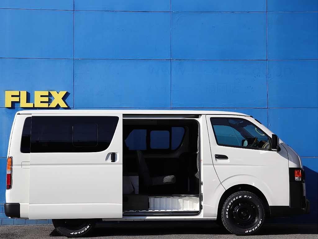 トヨタ ハイエースバン(6枚目)