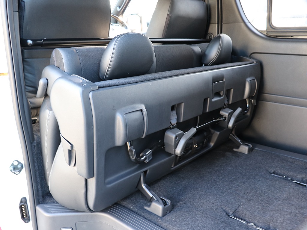 トヨタ ハイエースバン(21枚目)