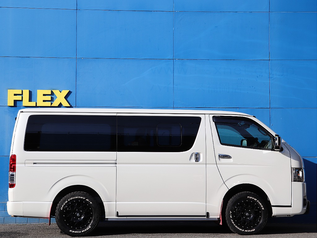 トヨタ ハイエースバン(8枚目)