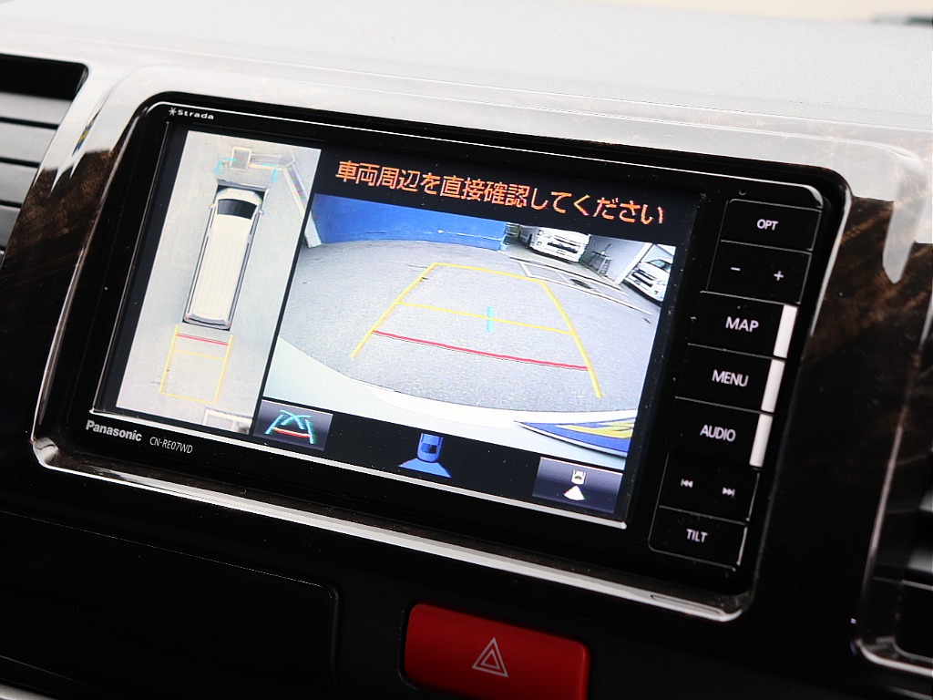 バックカメラ、パノラミックビューモニターで駐車時も安心◎