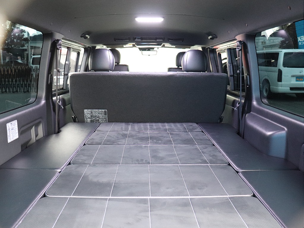 人気のVer4のフルフラットベッド＆フローリングを採用！