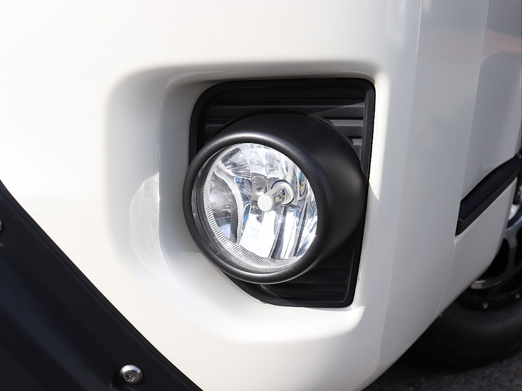 ハイエースの事なら専門店のフレックス福岡店へ！　現金を減らしにくいローン購入や、経費が使える法人様にぴったりのリースなどハイエースライフを始めるお手伝いをいたします！