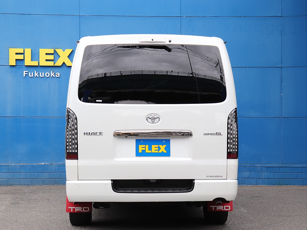 ハイエースの事なら専門店のフレックス福岡店へ！　現金を減らしにくいローン購入や、経費が使える法人様にぴったりのリースなどハイエースライフを始めるお手伝いをいたします！
