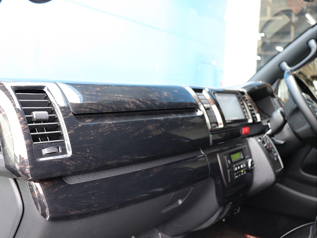 ハイエースの事なら専門店のフレックス福岡店へ！　現金を減らしにくいローン購入や、経費が使える法人様にぴったりのリースなどハイエースライフを始めるお手伝いをいたします！