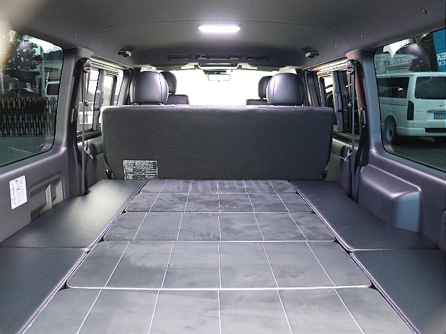 人気のVer4のフルフラットベッド＆フローリングを採用！