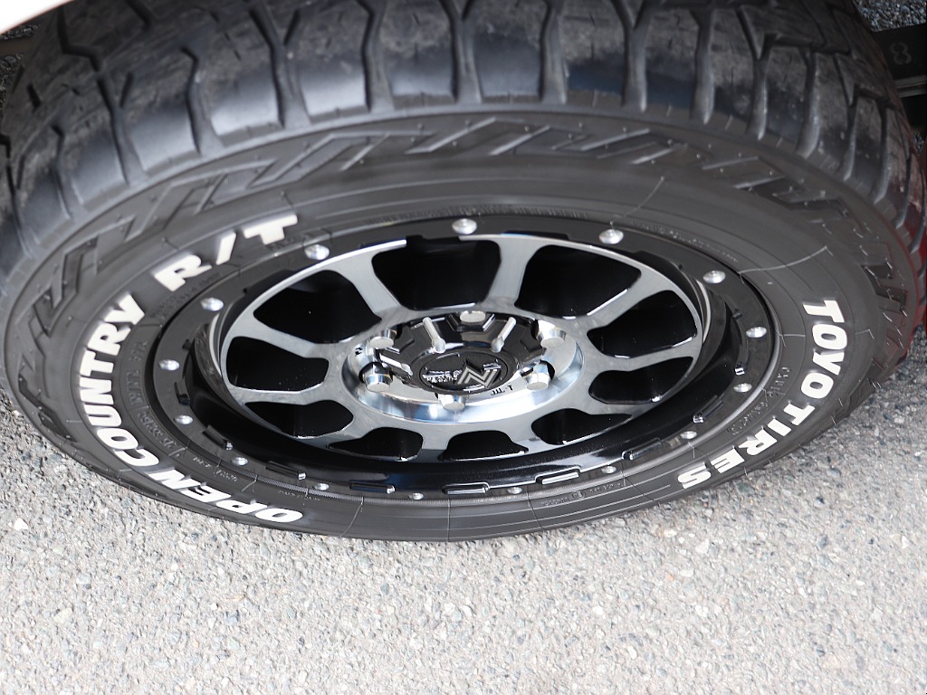 ハイエースの事なら専門店のフレックス福岡店へ！　現金を減らしにくいローン購入や、経費が使える法人様にぴったりのリースなどハイエースライフを始めるお手伝いをいたします！