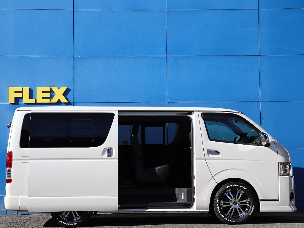 ハイエースの事なら専門店のフレックス福岡店へ！　現金を減らしにくいローン購入や、経費が使える法人様にぴったりのリースなどハイエースライフを始めるお手伝いをいたします！