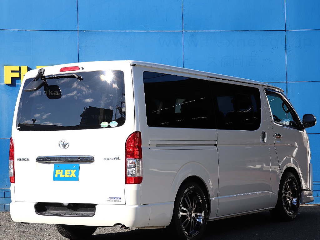 ハイエースの事なら専門店のフレックス福岡店へ！　現金を減らしにくいローン購入や、経費が使える法人様にぴったりのリースなどハイエースライフを始めるお手伝いをいたします！