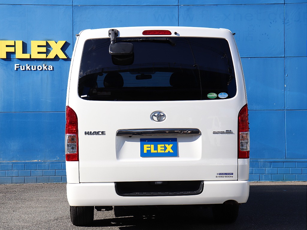 ハイエースの事なら専門店のフレックス福岡店へ！　現金を減らしにくいローン購入や、経費が使える法人様にぴったりのリースなどハイエースライフを始めるお手伝いをいたします！