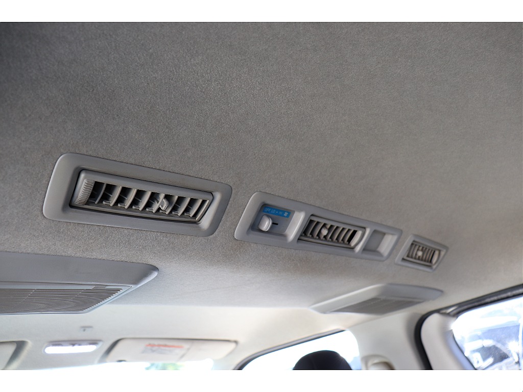 ハイエースの事なら専門店のフレックス福岡店へ！　現金を減らしにくいローン購入や、経費が使える法人様にぴったりのリースなどハイエースライフを始めるお手伝いをいたします！