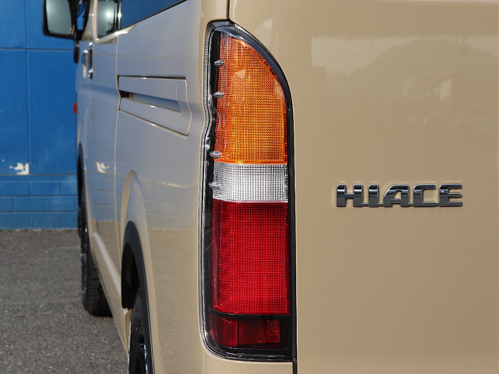 ハイエースの事なら専門店のフレックス福岡店へ！　現金を減らしにくいローン購入や、経費が使える法人様にぴったりのリースなどハイエースライフを始めるお手伝いをいたします！