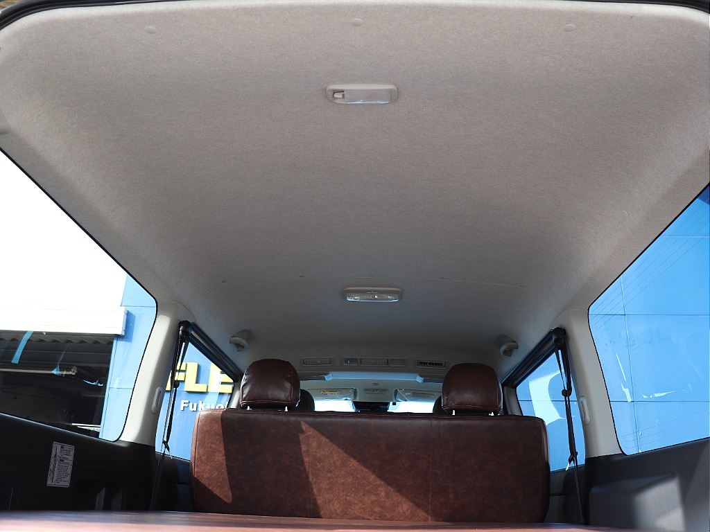 ハイエースの事なら専門店のフレックス福岡店へ！　現金を減らしにくいローン購入や、経費が使える法人様にぴったりのリースなどハイエースライフを始めるお手伝いをいたします！