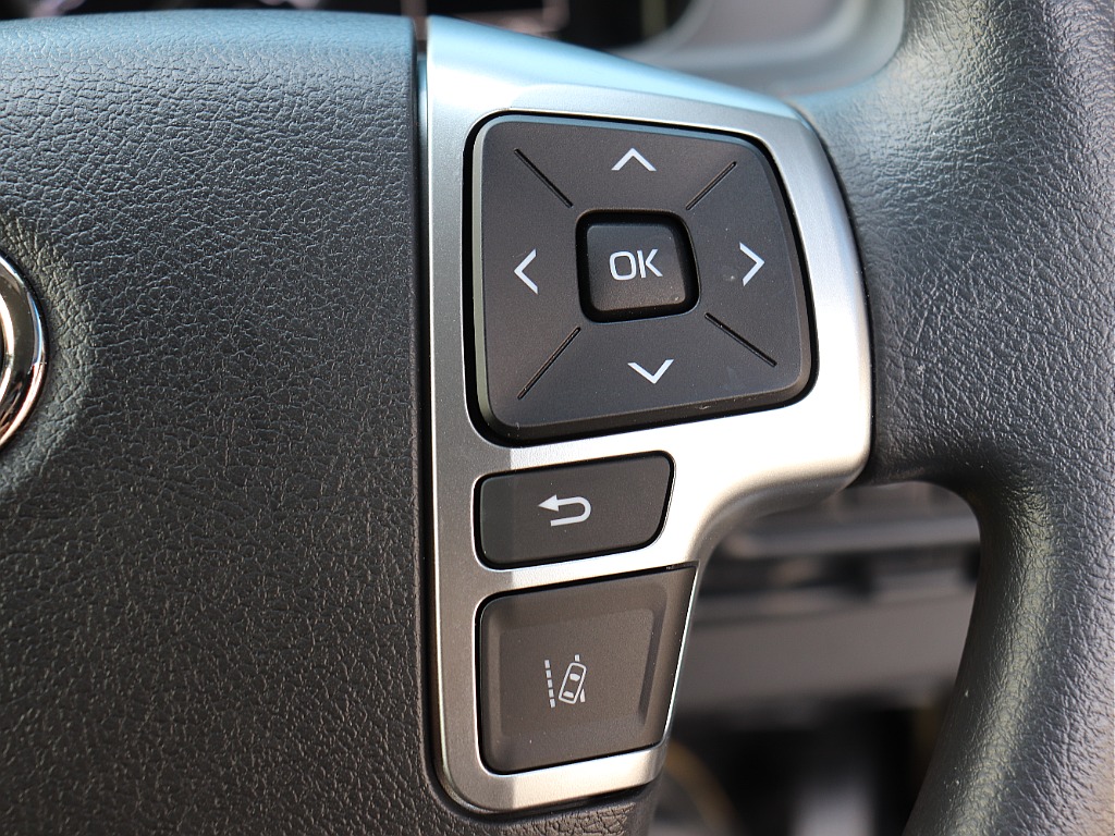 ハイエースの事なら専門店のフレックス福岡店へ！　現金を減らしにくいローン購入や、経費が使える法人様にぴったりのリースなどハイエースライフを始めるお手伝いをいたします！