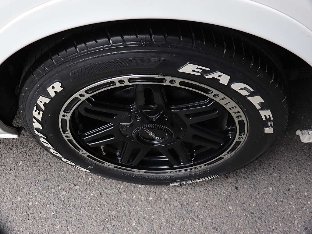 ハイエースの事なら専門店のフレックス福岡店へ！　現金を減らしにくいローン購入や、経費が使える法人様にぴったりのリースなどハイエースライフを始めるお手伝いをいたします！