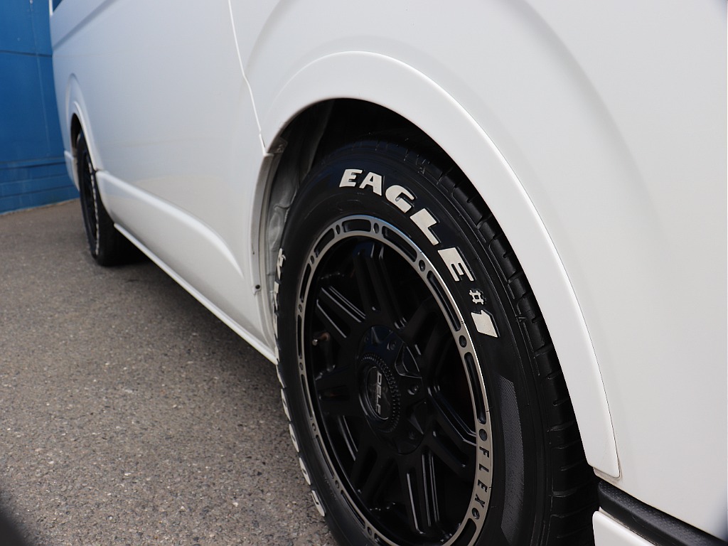 ハイエースの事なら専門店のフレックス福岡店へ！　現金を減らしにくいローン購入や、経費が使える法人様にぴったりのリースなどハイエースライフを始めるお手伝いをいたします！