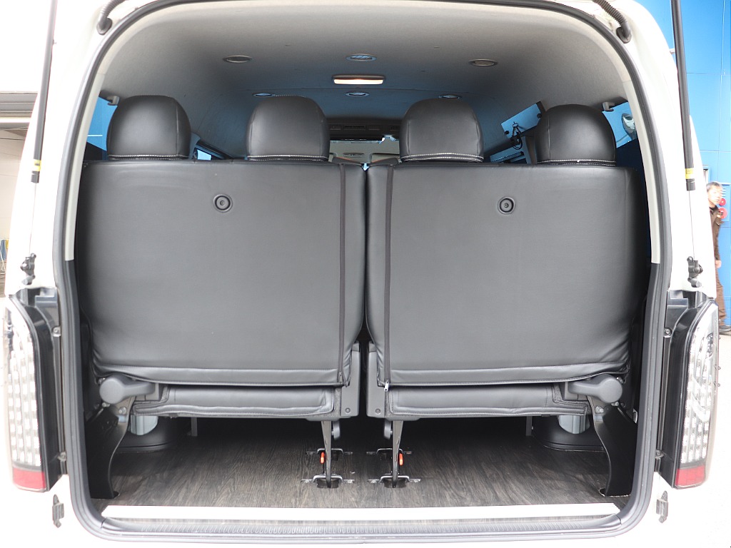 ハイエースの事なら専門店のフレックス福岡店へ！　現金を減らしにくいローン購入や、経費が使える法人様にぴったりのリースなどハイエースライフを始めるお手伝いをいたします！