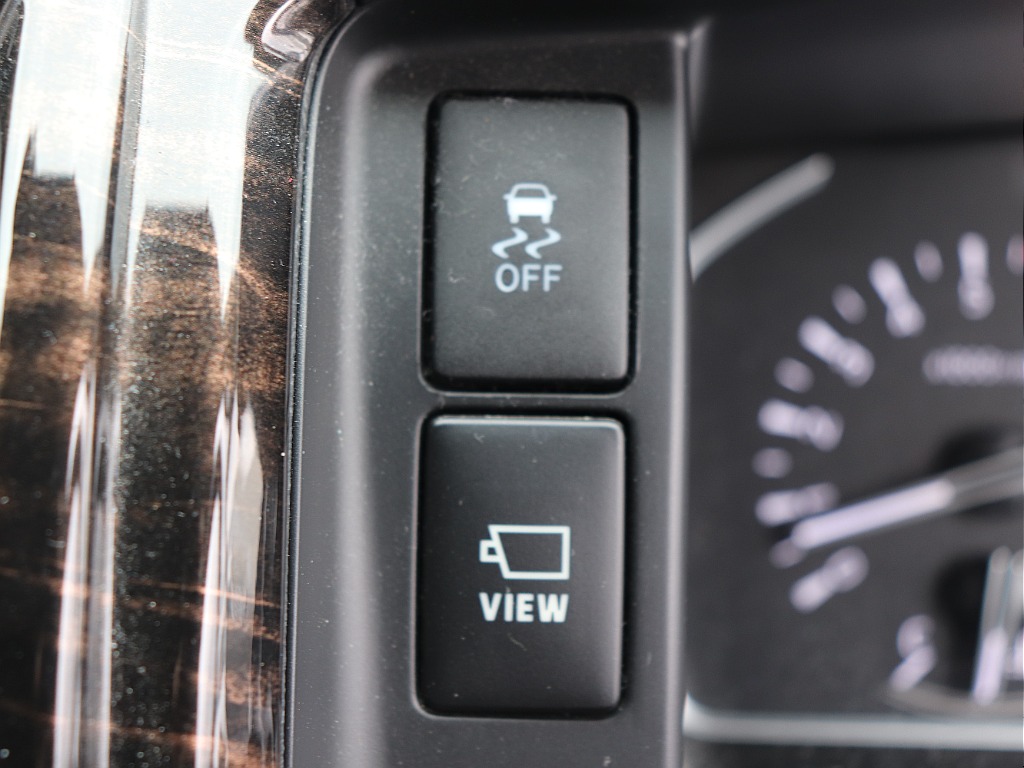 ハイエースの事なら専門店のフレックス福岡店へ！　現金を減らしにくいローン購入や、経費が使える法人様にぴったりのリースなどハイエースライフを始めるお手伝いをいたします！