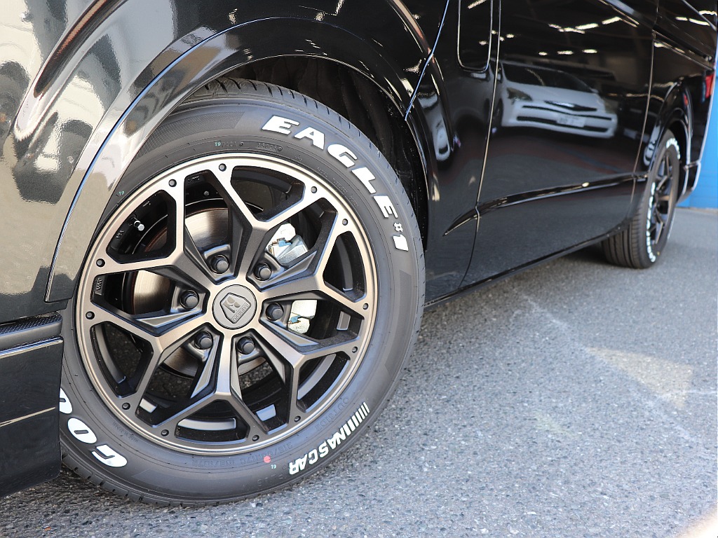 トヨタ ハイエース(5枚目)