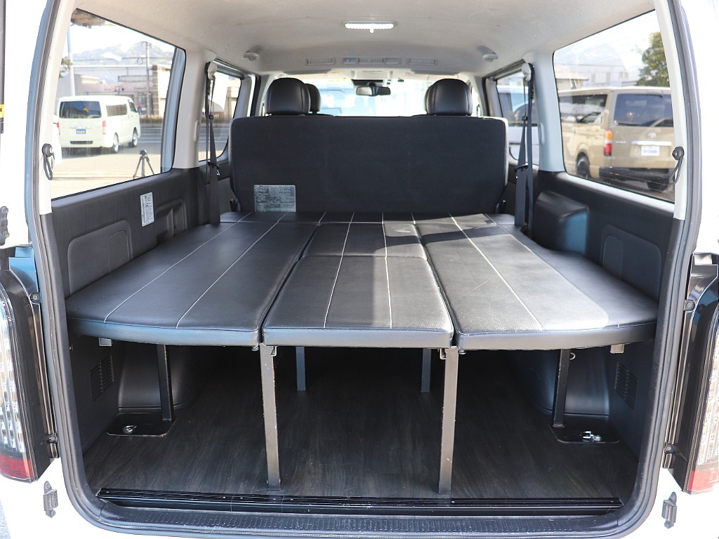 トヨタ ハイエースバン(17枚目)