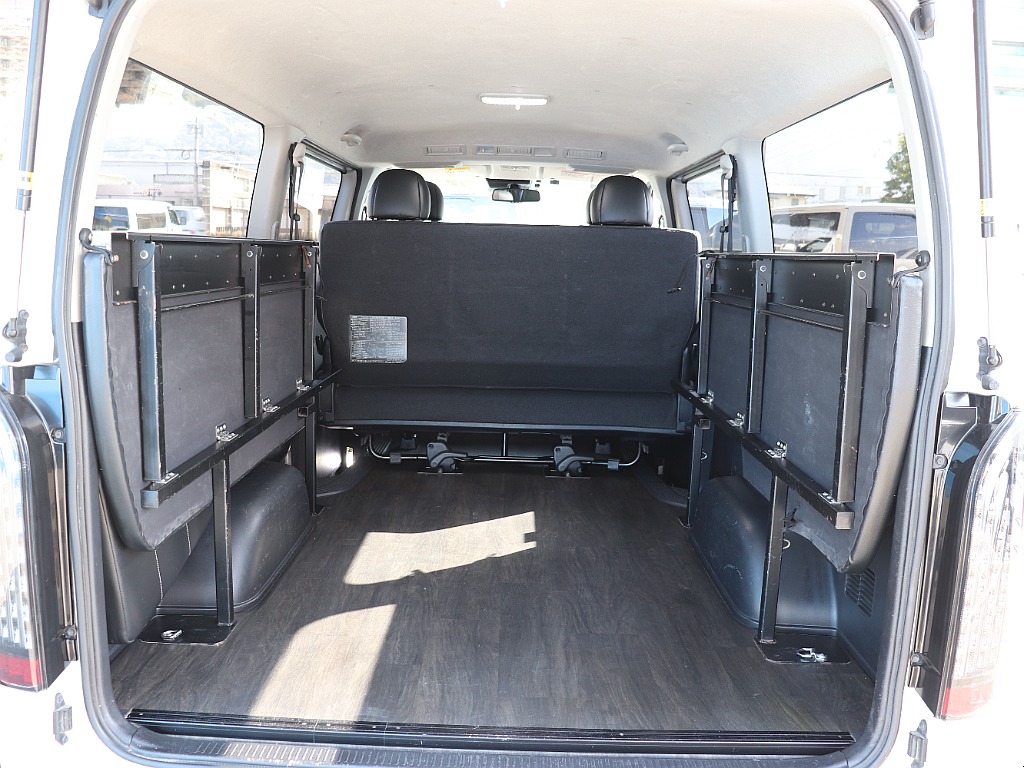 トヨタ ハイエースバン(20枚目)