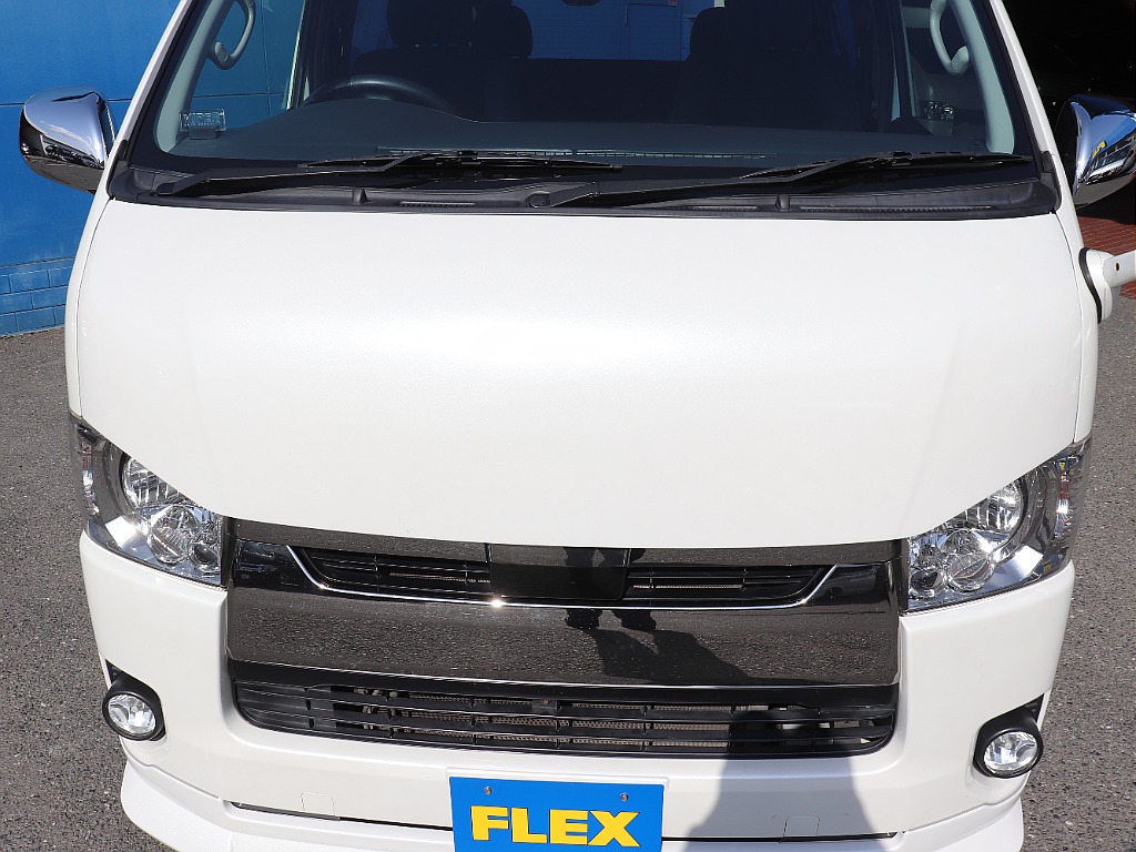 トヨタ ハイエースバン(4枚目)