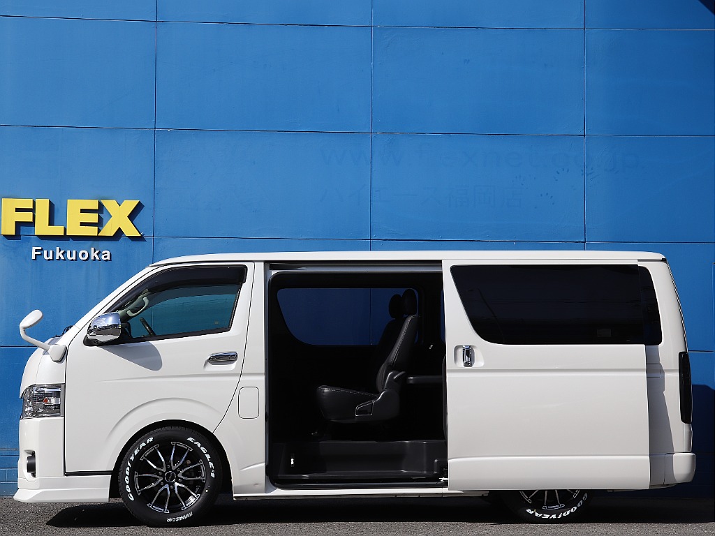 トヨタ ハイエースバン(7枚目)